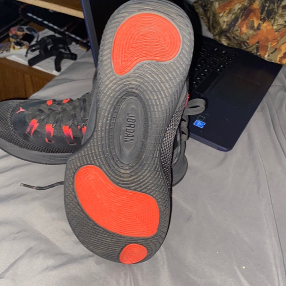 Jordan ultra fly 2 low (infrared size 8) - Picture 4 of 10